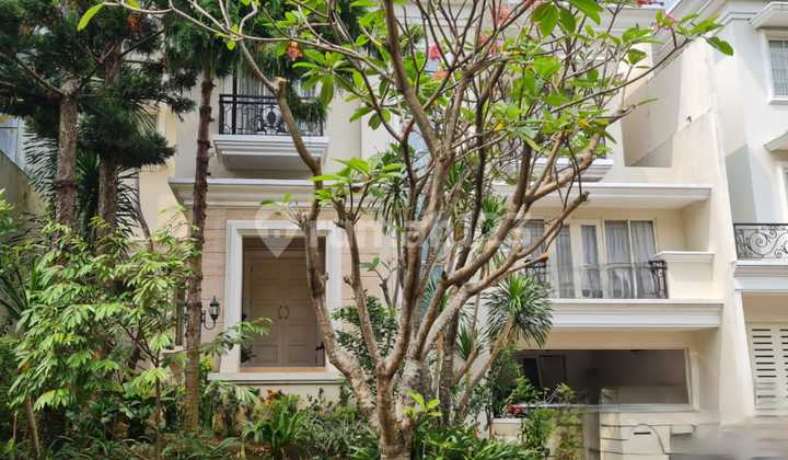 Dijual cepat rumah Crown bagus rapi terawat Dijual cepat rumah Crown bagus rapi terawat