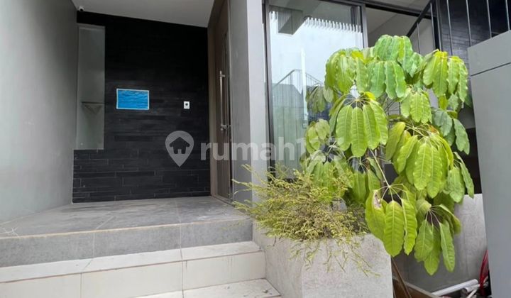 Dijual rumah di Caleus Greenwich BSD 2 Lantai 2