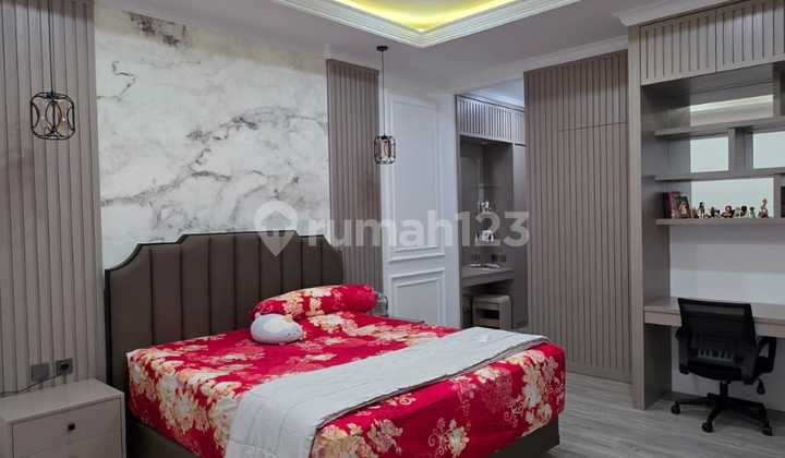 Rumah Hoek Alam Sutera Bangunan Mandiri 3 Lantai, Lokasi Strategis