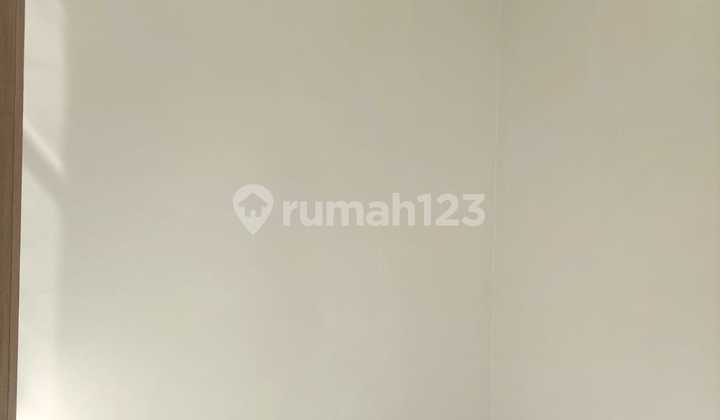 Rumah belum pernah di huni dalam cluster citra garden serpong cisauk  2