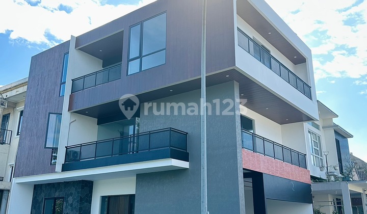 Rumah Alam Sutera Deket Laurensia