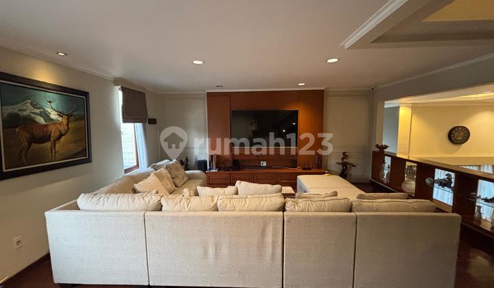 Rumah cantik Asri samping taman, hadap  utara , full marmer, Jacuzy, list 23 rb