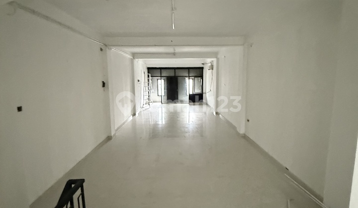 Shop house for rent on Jalan Panjang Jakarta, suitable for F&B, Office, etc. 2