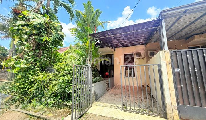 Minimalist House with 2 Frontages Near Aeon Mall Sentul City, Bogor 2