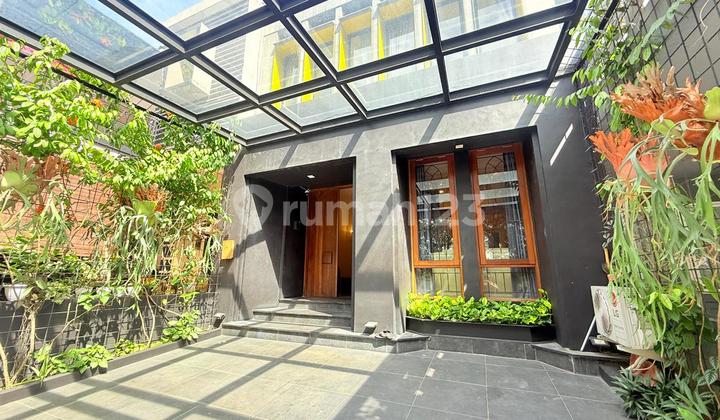 Modern 2-Story House Ready to Occupied SHM Fully Furnished Facing Green Area Sentul City, Bogor