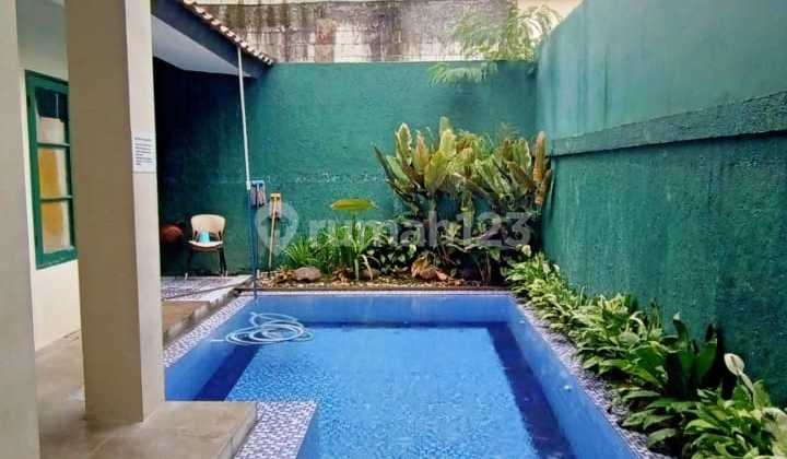 RUMAH DENGAN FURNISH DEPAN GREEN AREA SENTUL CITY, BOGOR