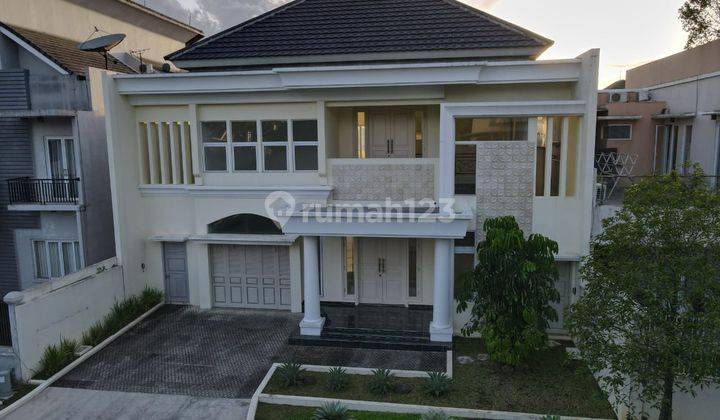 Rumah Minimalis Dengan View Gunung di Sentul City, Bogor 1