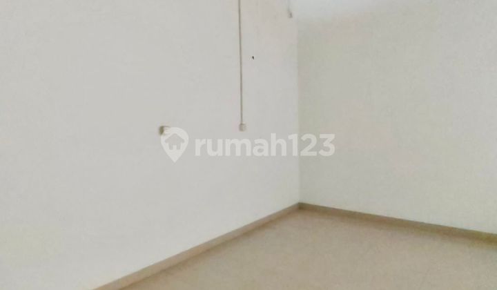 Rumah Minimalis 2 Lantai SHM Dekat Tol Sirkuit Sentul , Bogor 2