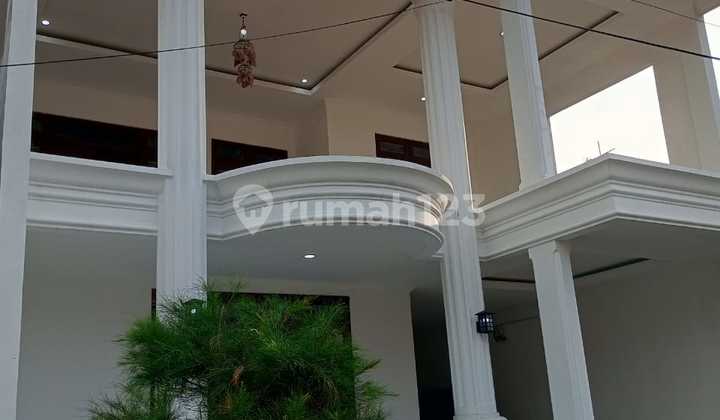 CLASSIC HOUSE IN SENTUL CITY, BOGOR