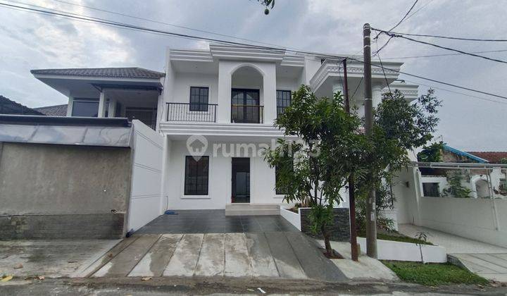 Rumah Classic Sertifikat Hak Milik di Sentul City, Bogor 1