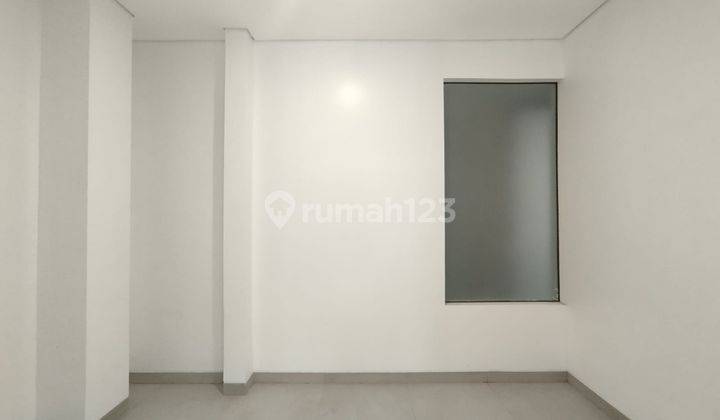 Rumah Type Modern Classic Lantai Marmer Lift dan kolam renang di sentul city 2