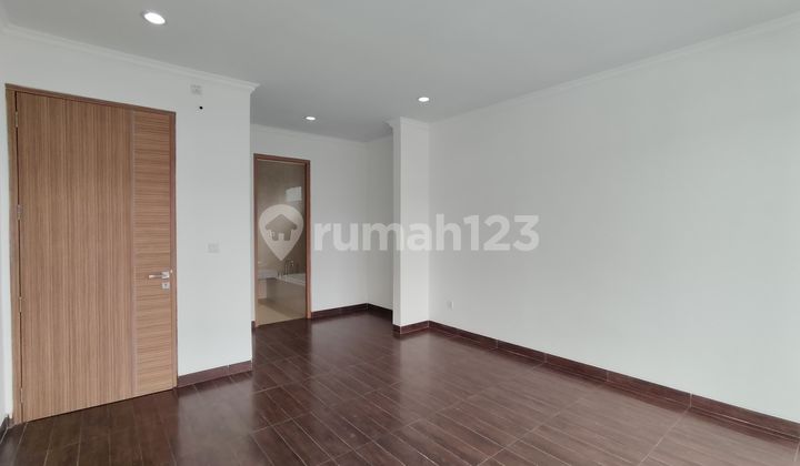 Two-Story House with Spacious Yard in Sentul City, Bogor 2