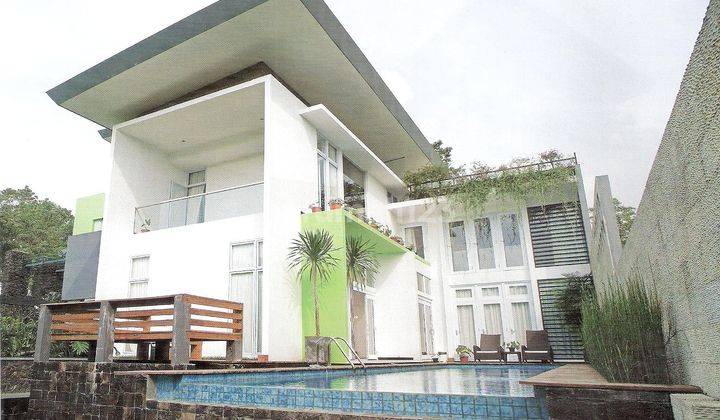 Rumah Dengan Private Pool di Sentul City, Bogor 1