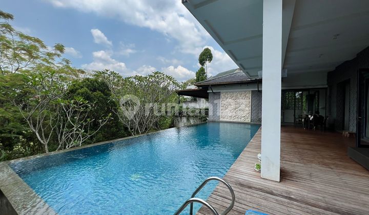 Rumah Hook Siap Huni Furnish Private Pool View Golf di Sentul City, Bogor