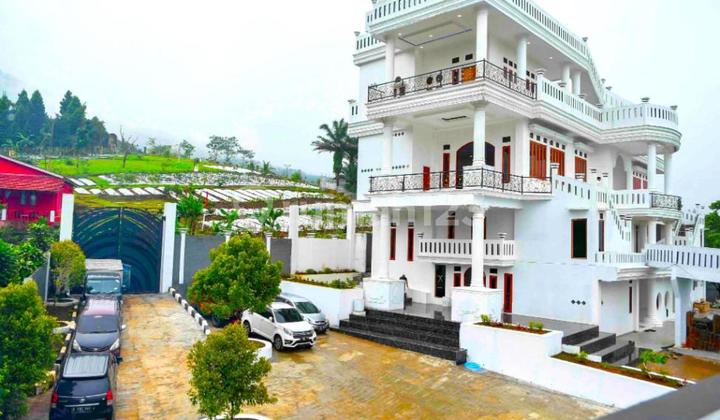 Luxury 4-Story Villa with Best View of Mount Salak and Freehold Certificate in Cijeruk, Bogor Luxury 4-Story Villa with Best View of Mount Salak and Freehold Certificate in Cijeruk, Bogor
