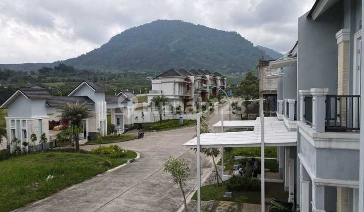 Rumah 2 Lantai Best View Gunung di Sentul City, Bogor