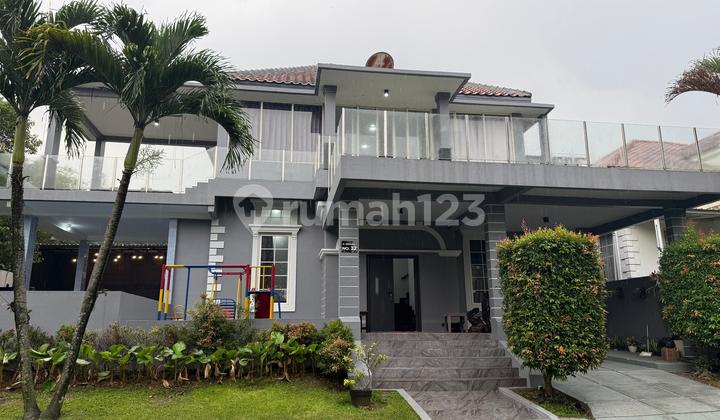 FULLY FURNISHED HOOK HOUSE WITH PRIVATE POOL IN SENTUL CITY, BOGOR