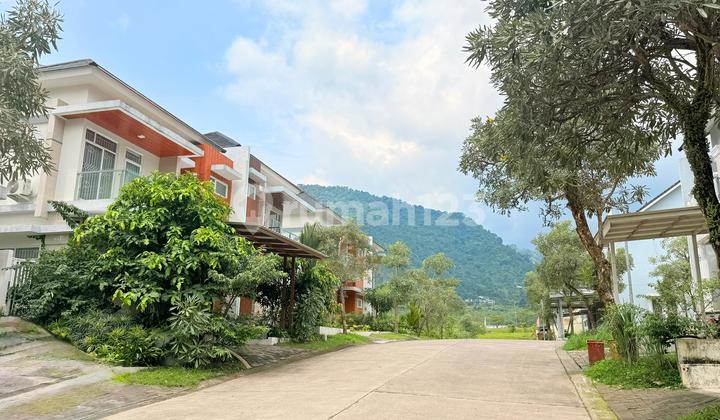 Rumah 2 Lantai Best View Gunung di Sentul City, Bogor