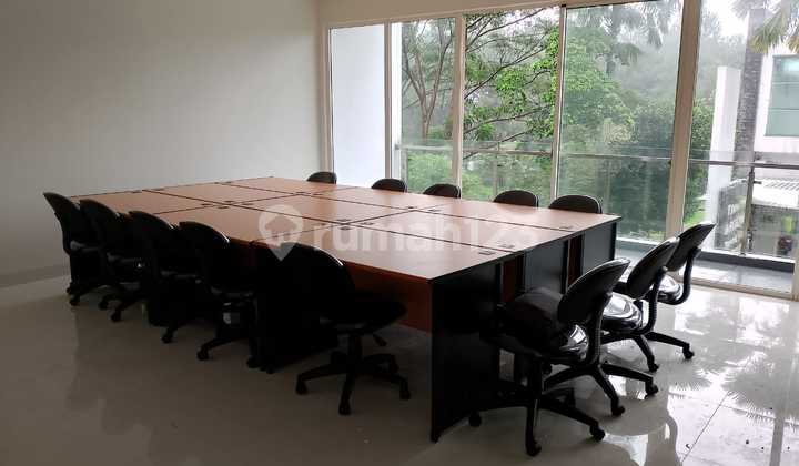 RUMAH DEPAN GREEN AREA DEKAT AEON MALL DAN JALAN TOL DI SENTUL CITY 2