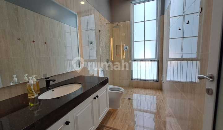 LUXURY HOUSE HOOK POSITION IN ELITE CLUSTER SENTUL CITY INCLUDES LIFT SWIMMING POOL BEST MOUNTAIN VIEW 2