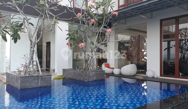 RUMAH INCLUDE KOLAM RENANG SEMI FURNISH CLUSTER TERDEPAN SENTUL CITY