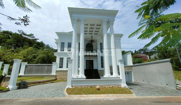 Rumah Classic Dengan Lift Dan Private Pool Sentul City, Bogor 1