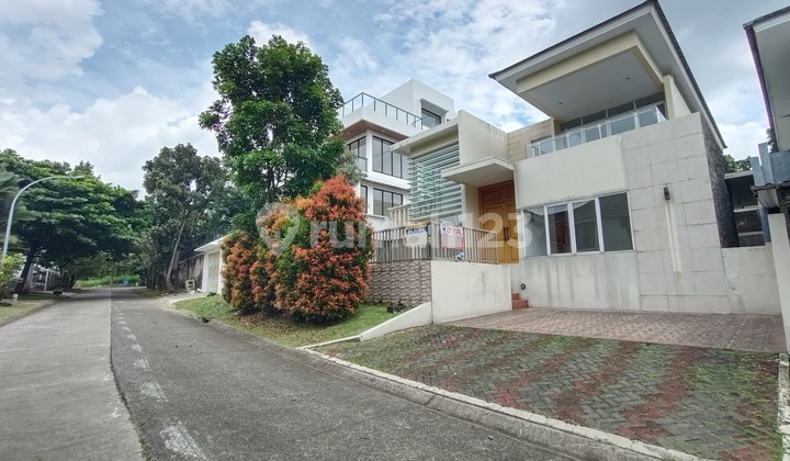Rumah 2 Lantai Halaman Belakang Luas Cluster Terdepan Sentul City, Bogor