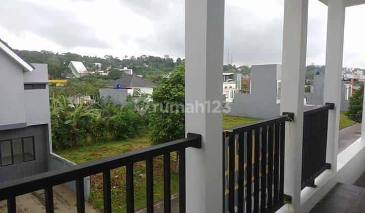 Rumah Dengan Furnish Dan View Gunung di Sentul City 2