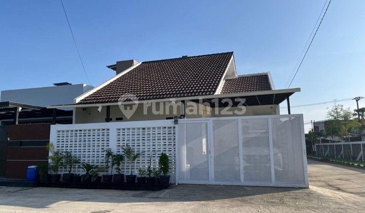 Rumah Hook Komplek Tci Taman Cibaduyut Indah Dekat Bpk Penabur