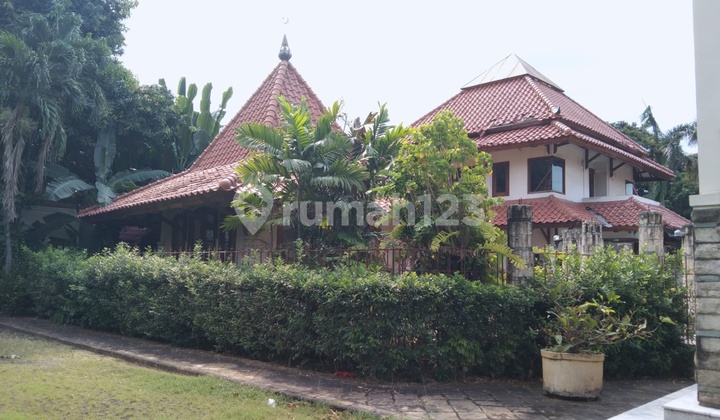  Jual Rumah Bergaya Keraton Di Pondok Indah