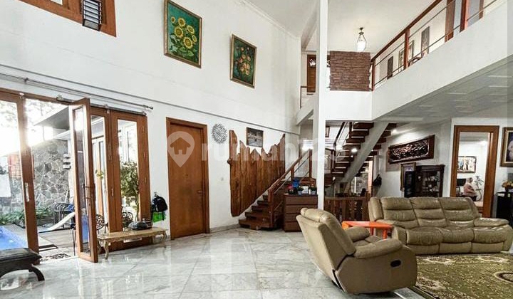 Dijual Rumah Siap Huni Ada Kolam Renang 2