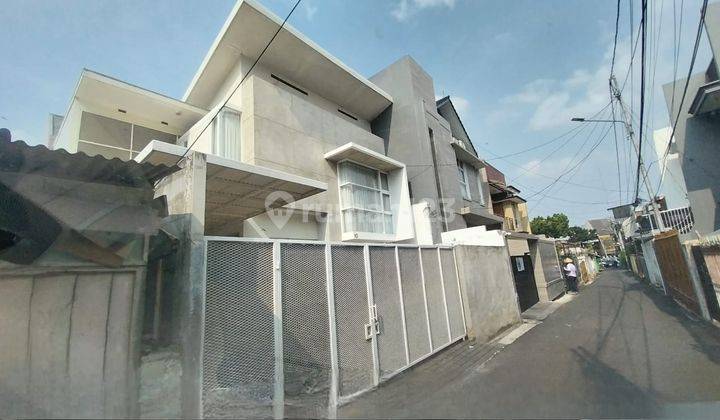 Rumah Modern Minimalis Area Tebet Jakarta Selatan 2