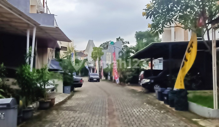 Rumah Dijual 1 M di Bintaro Area, Ciputat, Tangerang Selatan 2