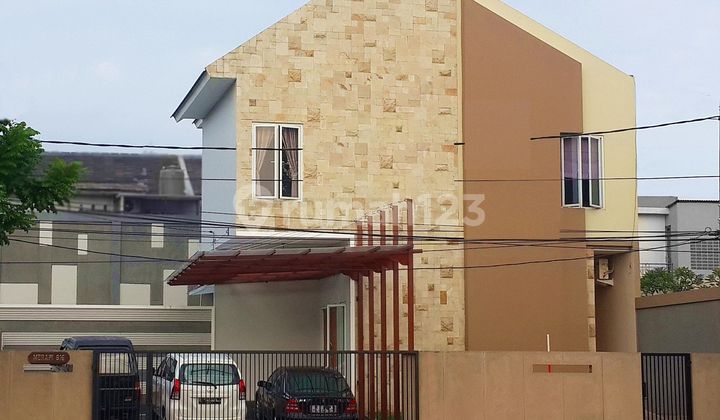 Rumah Dijual Cepat di Bukit Nusa Indah, Area Bintaro, Ciputat Rumah Dijual Cepat di Bukit Nusa Indah, Area Bintaro, Ciputat