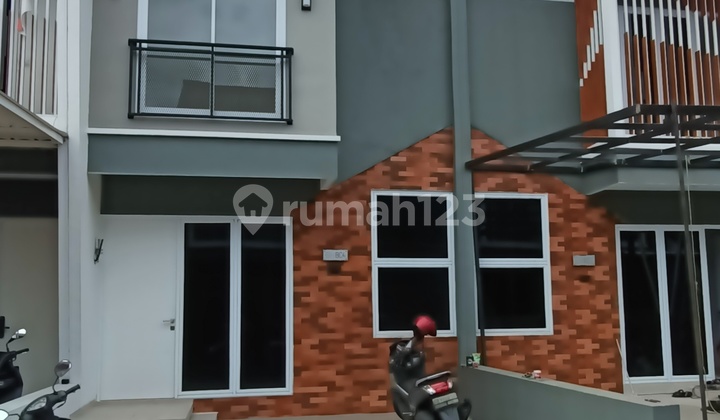 Dijual Rumah Baru Free Biaya Dekat Bxc Mall Bintaro, di Jl. Gelatik, Sawah Lama, Ciputat Dijual Rumah Baru Free Biaya Dekat Bxc Mall Bintaro, di Jl. Gelatik, Sawah Lama, Ciputat