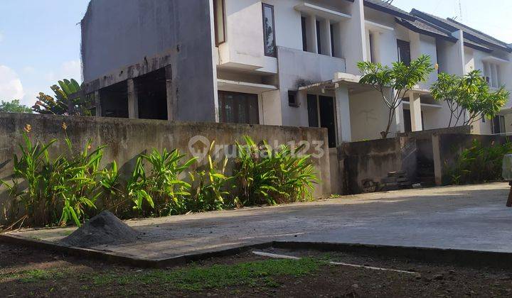 Rumah di  Cilandak 2 Lantai SHM unfurnished 1