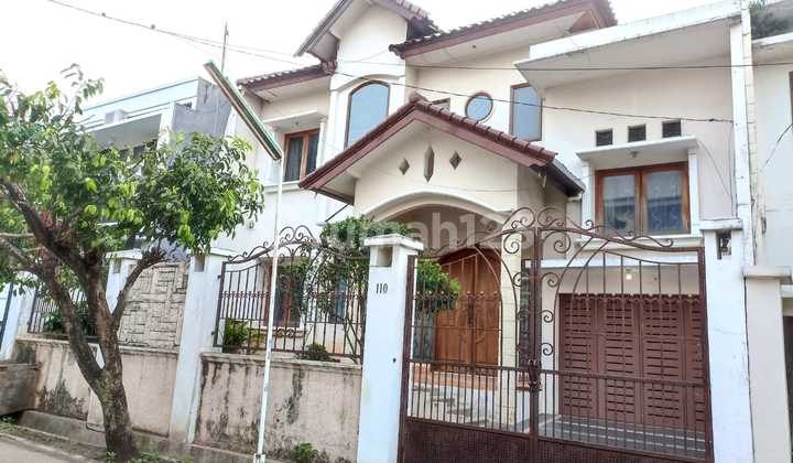 Rumah 2 Lantai di Mega Cinere SHM Unfurnished Bagus