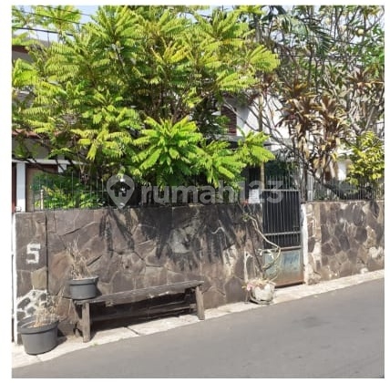 Rumah dan Kosan di Cilandak 2 Lantai SHM Bagus Utara Rumah dan Kosan di Cilandak 2 Lantai SHM Bagus Utara