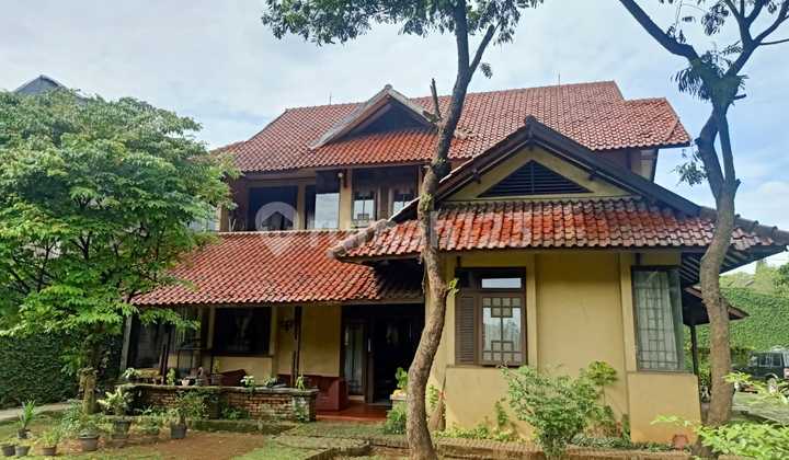 Rumah di Kavling Polri 2 Lantai SHM kondisi Bagus