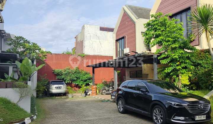 Nice House in Jagakarsa Area, 2 Floors, Land Area 250 M2 2