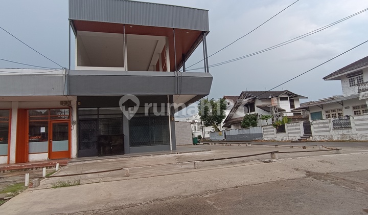 2-Storey Shophouse in Strategic Location Cinere, Flood-Free 2-Storey Shophouse in Strategic Location Cinere, Flood-Free