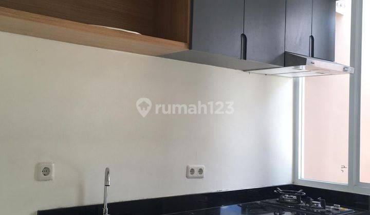 Rumah ready siap huni 2 lantai lokasi strategis Surabaya Barat
