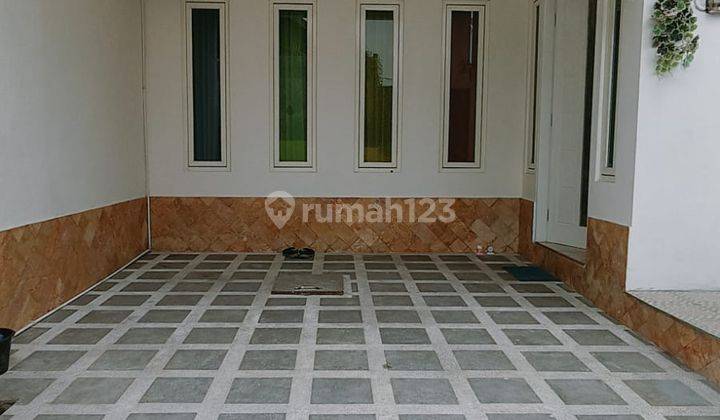 Dijual harga BU, Rumah 2 lt Jambangan 3 kamar tidur Nego 2