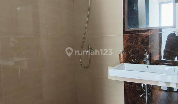 Rumah baru di Jalan Raya Bringkang, Domas Menganti,  diapit 2 Tol