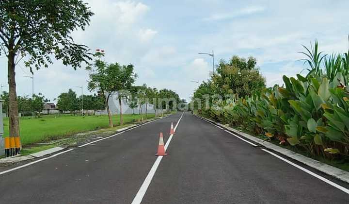 Rumah baru di Jalan Raya Bringkang, Domas Menganti,  diapit 2 Tol