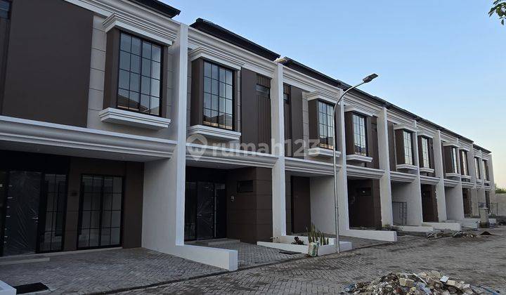 Rumah Baru Mepet Pakuwon City Mall & Kampus Its Surabaya Timur