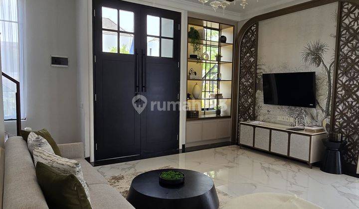 Rumah 2 Lantai American Style Modern Surabaya Barat Strategis 1