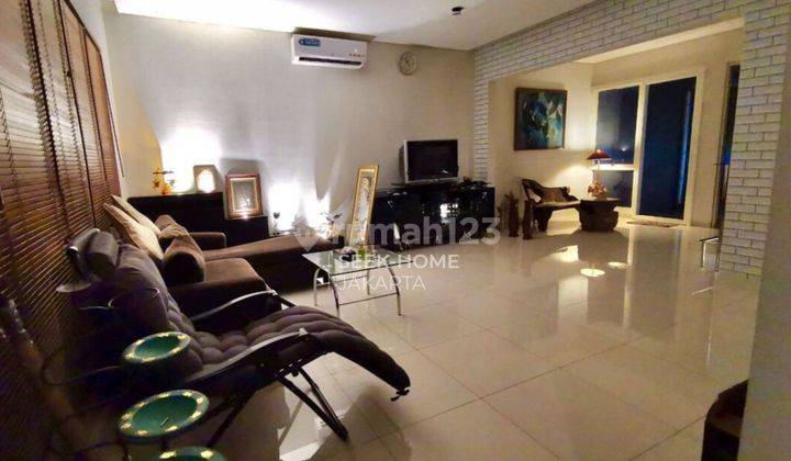 Disewakan Rumah 2 Lantai Serenia Hills Jakarta Selatan 2