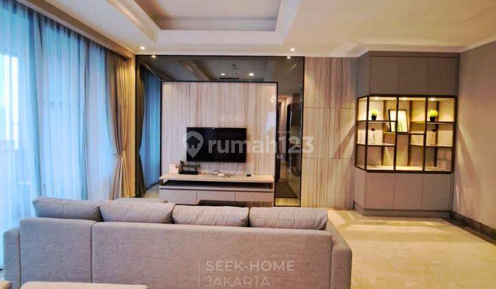 District 8 Senopati For Rent 3 BR Furnished Hook Unit 2