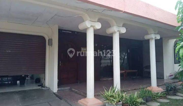 Dijual Rumah Strategis Di Kebayoran Lama, Dekat Fasilitas Umum 1